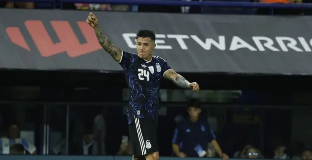 Enzo Fernández e Nico Paz marcaram no primeiro tempo