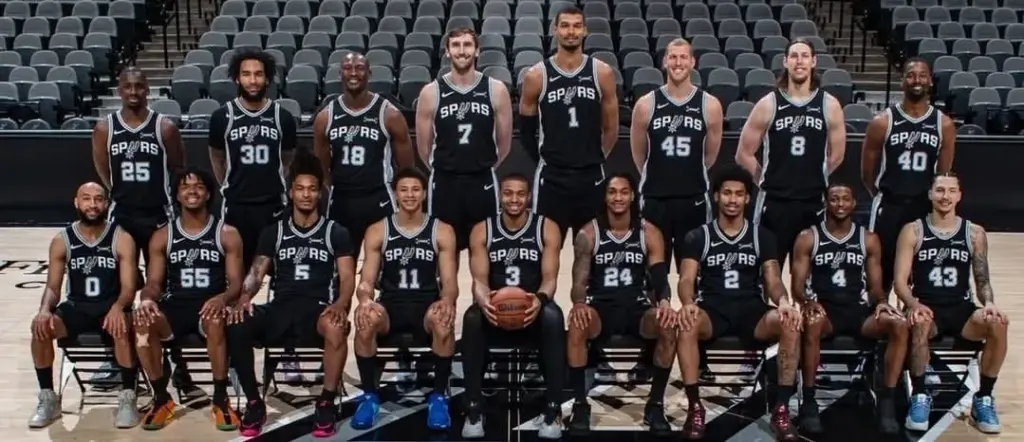 Spurs voltam a alcançar marca de 50 vitórias na NBA após nove anos