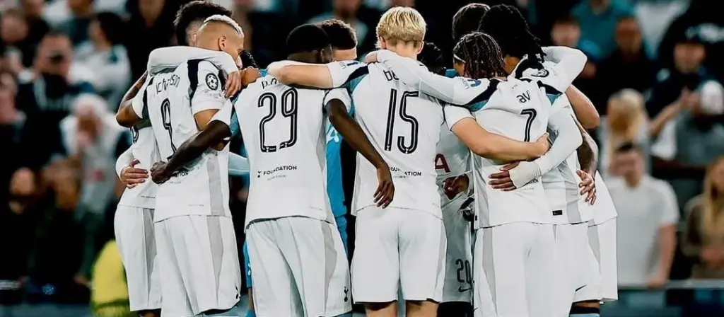 Uefa pune Tottenham por caso de racismo na Champions League