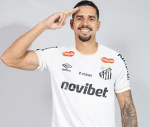 Veríssimo escolheu o Santos antes da guerra e chega ambicioso