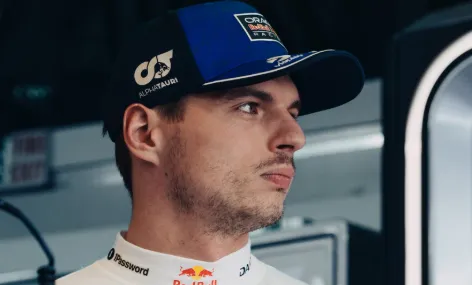 Verstappen detona carro da red bull