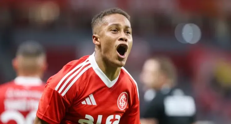 Internacional analisa substituto para Vitinho em duelo com o São Paulo