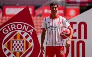 Vitor Reis celebra convocação e revela surpresa no momento do convite