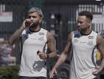 Neymar retorna aos treinos do Santos e pode ser titular contra o Mirassol