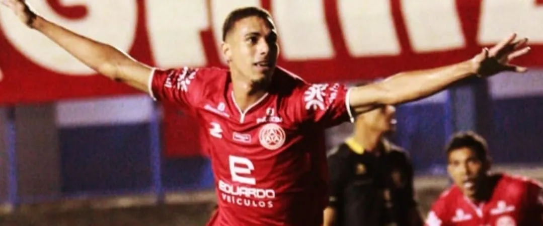 Wadson em ação no Campeonato Goiano (Foto: Divulgação-Anapolina SAF)