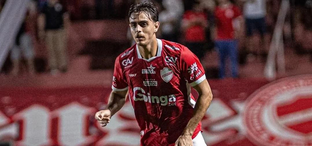 Weverton em ação pelo Vila Nova (Foto: Roberto Corrêa-VNFC)