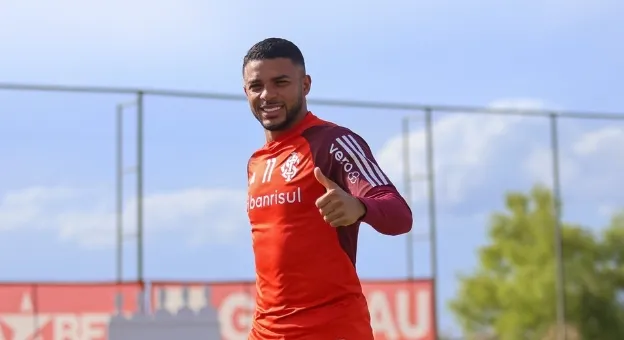 Internacional enfrenta transfer ban e busca regularizar situação