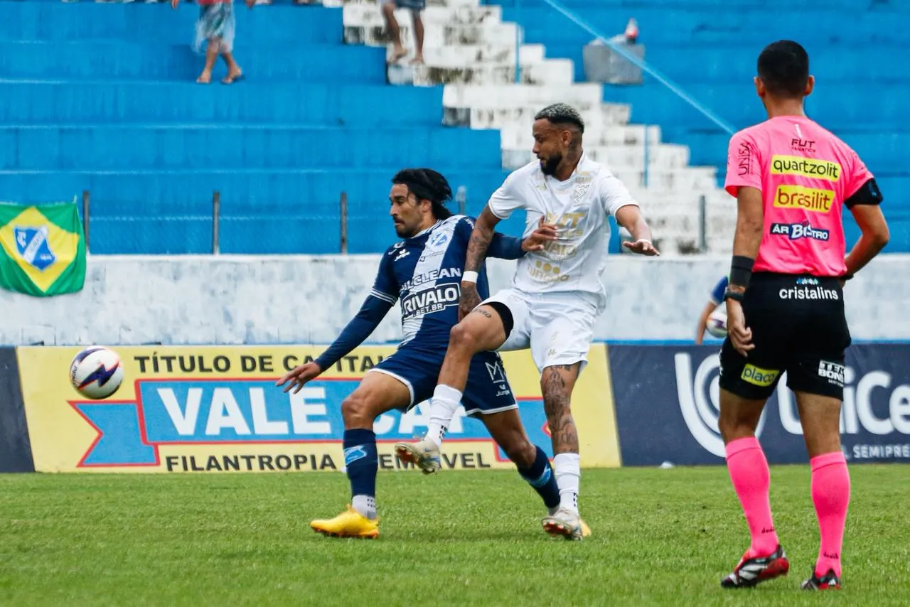Taubaté 1 x 1 Grêmio Prudente - Empate rebaixa Carcará (Foto: Victor Cônsoli/ ECT)