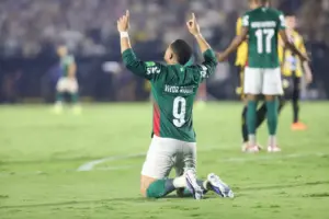 Título paulista é o 1º de 22 jogadores e torna Gómez o maior campeão da história do Palmeiras