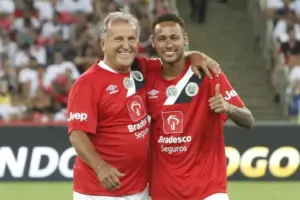 Zico questiona Neymar: 'Não estava sendo profissional'