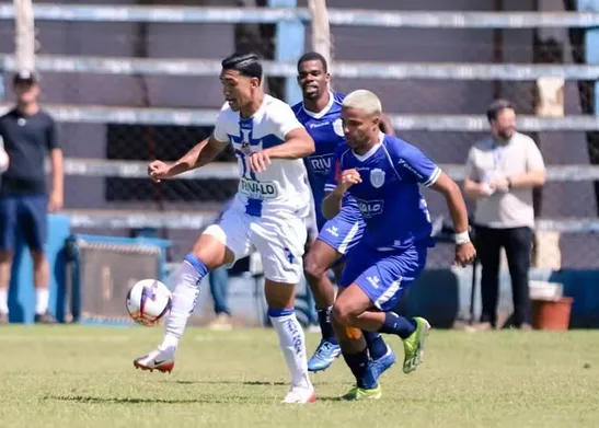 Água Santa vence o Monte Azul com gol aos 50 do segundo tempo (Foto: Jota Arnaldo / RP Fotopress)
