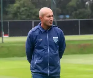 Cauan de Almeida reencontra a Portuguesa em meio à reconstrução do Avaí