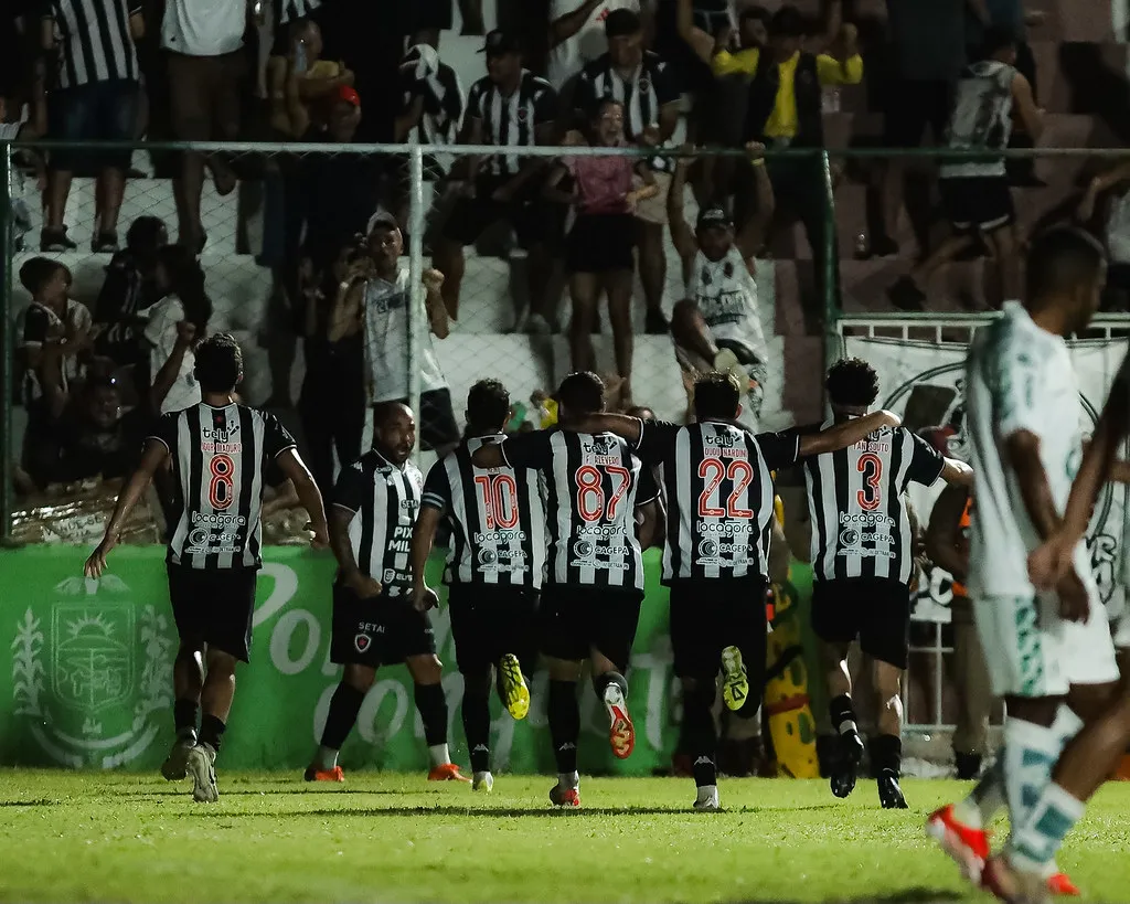 Botafogo vence Sousa ida final Paraibano