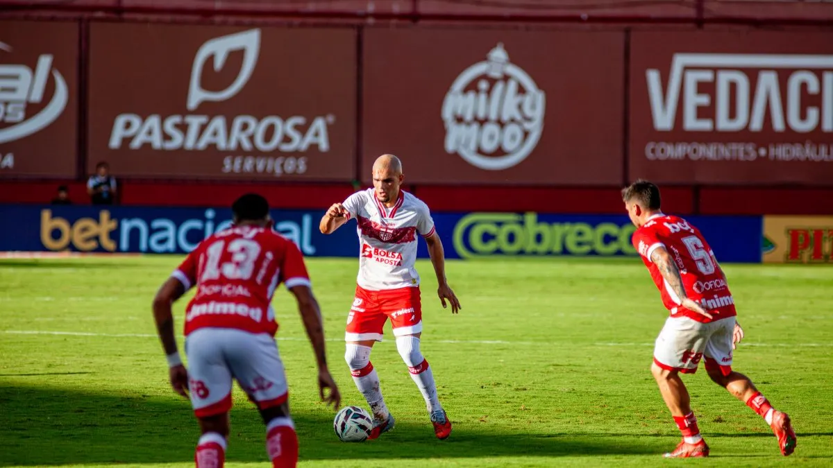 Vila Nova-GO 2 x 2 CRB-AL - CRB empata nos acréscimos e frustra Vila na estreia da Série B 3 crb vilanovaa serieb