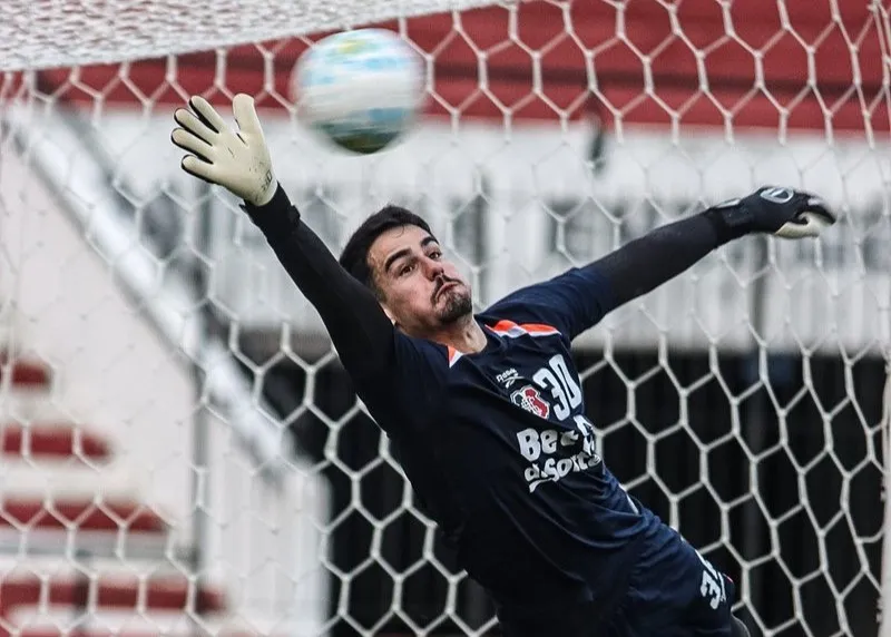 Santa Cruz-PE x Sousa-PB - onde assistir, horário e escalações 2 Gabriel Souza mantido gol Santa Cruz