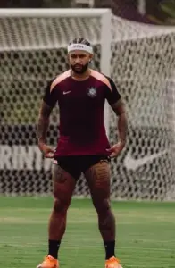 Memphis é denunciado no STJD e pode pegar suspensão