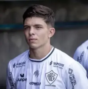 Garoto da base ganha espaço no Rio Branco-SP e se destaca