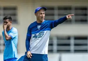 Cauan de Almeida enfatiza foco do Avaí em estreia na Copa do Brasil