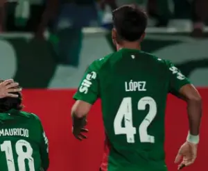 Flaco López minimiza final fora e vê Palmeiras solidário: 'Todos correm para ajudar'