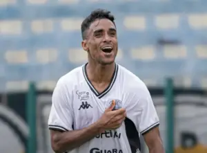 Comercial 3 x 1 Vocem - Bafo afunda rival no Z-2 e se aproxima de vaga nas quartas