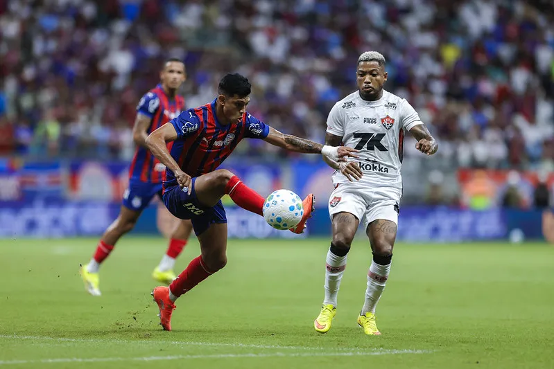 Bahia 1 x 1 Vitória - Jogo quente, mas pouco inspirado pelo Brasileirão (Foto: Rafael Rodrigues/ECB)
