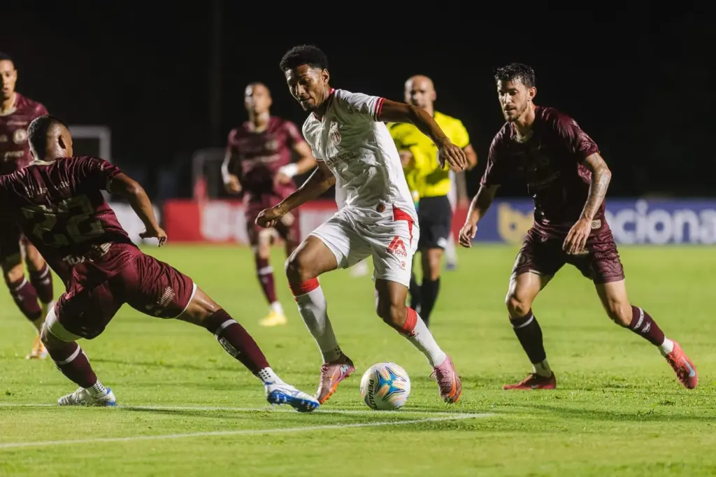 Jacuipense-BA 0 x 0 América-RN - Jogo truncado e zerado pela Copa do Nordeste