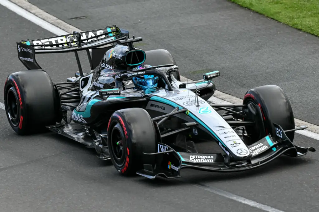 Mercedes dominam o primeiro treino livre do GP do Japão de F-1