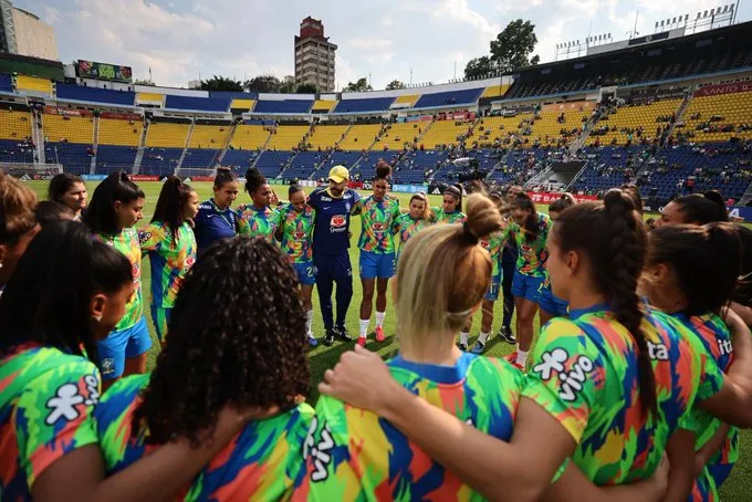 selecao feminina perde para o