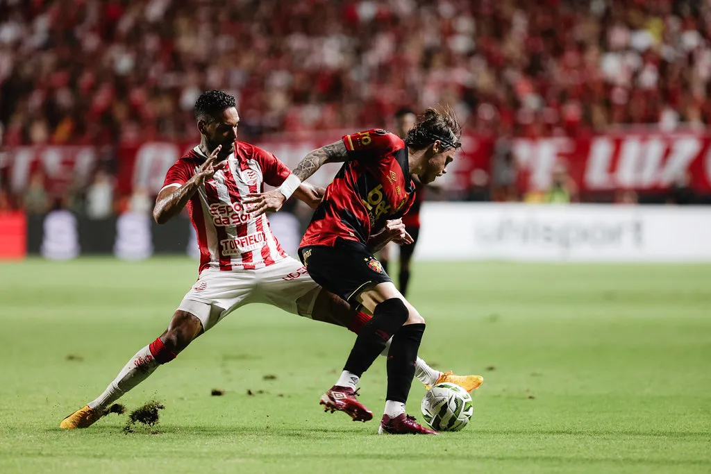Sport 3 x 3 Náutico - Chuva de gols e tudo aberto na final do Pernambucano 2 Sport Náutico ida final Pernambucano