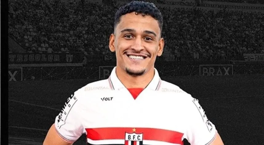 Wesley é oficializado pelo clube (Foto: Divulgação/Botafogo-SP)