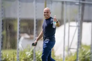 Corinthians contrata ex-goleiro Júlio César como novo gerente de futebol