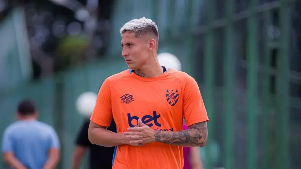 Sport oficializa saída do atacante Dieguinho após rescisão amigável