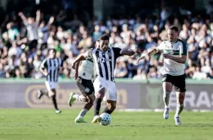 Coritiba-PR 2 x 0 Atlético-MG - Coxa Branca volta a vencer com direito a falha bizarra
