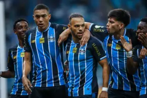 Grêmio x Coritiba - Imortal quer vencer após 5 jogos