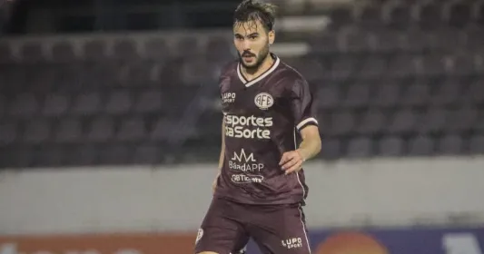 Albano vive boa fase na Ferroviária e convoca torcida