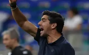 Palmeiras: Abel Ferreira vira alvo no STJD e pode ser suspenso