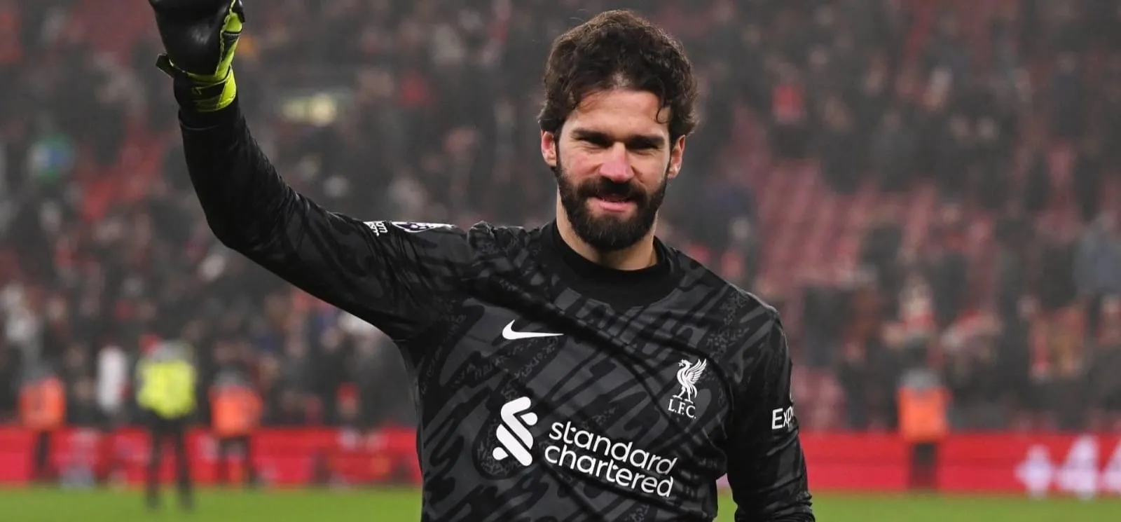 Alisson em ação pelos Reds (Foto: Divulgação-Liverpool FC)