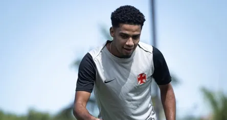 Vasco: Brenner embala boa sequência e exalta torcida vascaína