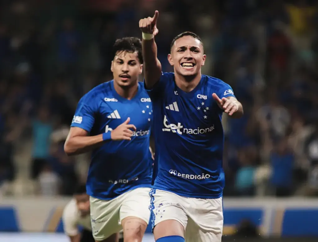 Cruzeiro 3 x 0 Vitória - Raposa desencanta na estreia de Artur Jorge