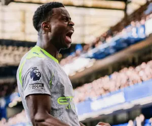 INGLÊS: City vence o Chelsea, encosta no Arsenal e só depende de si para ser campeão