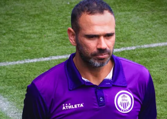 Treinador do Real Soccer, Leandro Castán conta sua superação