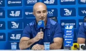 Repórter catarinense perguntou ao treinador do Avaí por que o time estava 'bagunçado'
