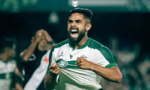 Coritiba 1 x 1 Vasco - Gol no fim freia embalo cruzmaltino