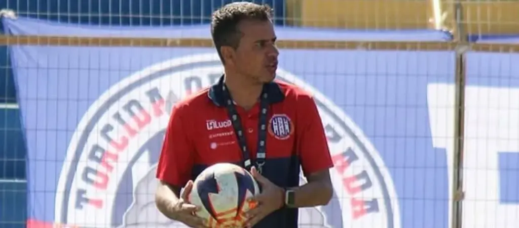 Técnico do São-Carlense mira virada contra a Inter de Bebedouro