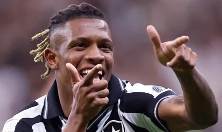 Botafogo busca arrecadar 40 milhões de euros com venda de Danilo
