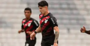 Athletico: Zapelli segue sem espaço no time