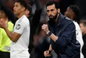 LIGA DOS CAMPEÕES: Arbeloa 'culpa' o árbitro por queda do Real