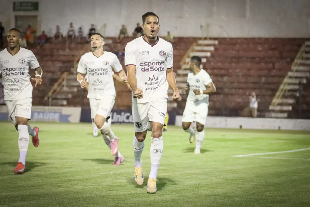 Sertãozinho 0 x 1 Ferroviária - Locomotiva mais perto da semifinal