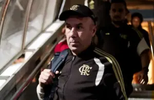 Fla-Flu pode ser adiado por atraso de voo do Flamengo