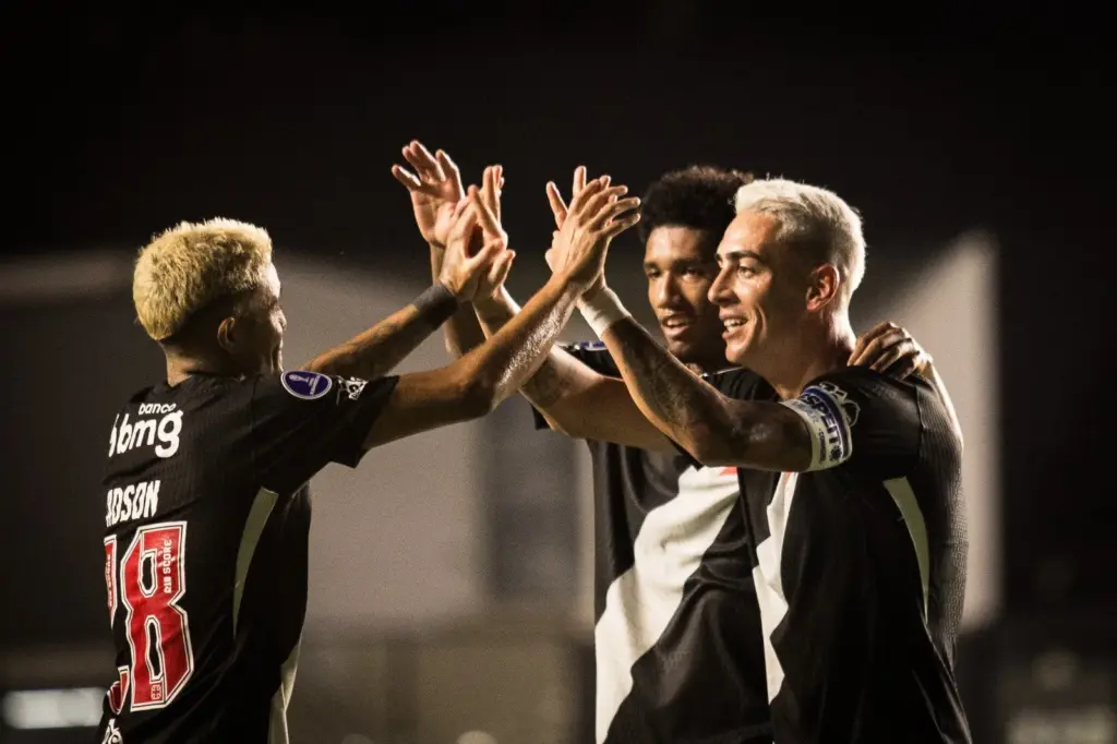 Vasco 3 x 0 Olimpia - Goleada e liderança na Sul-Americana